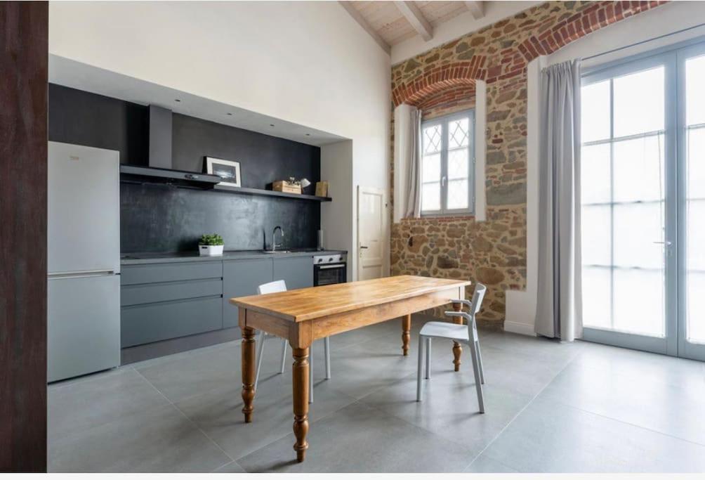 Loft Officina Di Leonardo Nel Centro Di Vinci Apartment Exterior photo